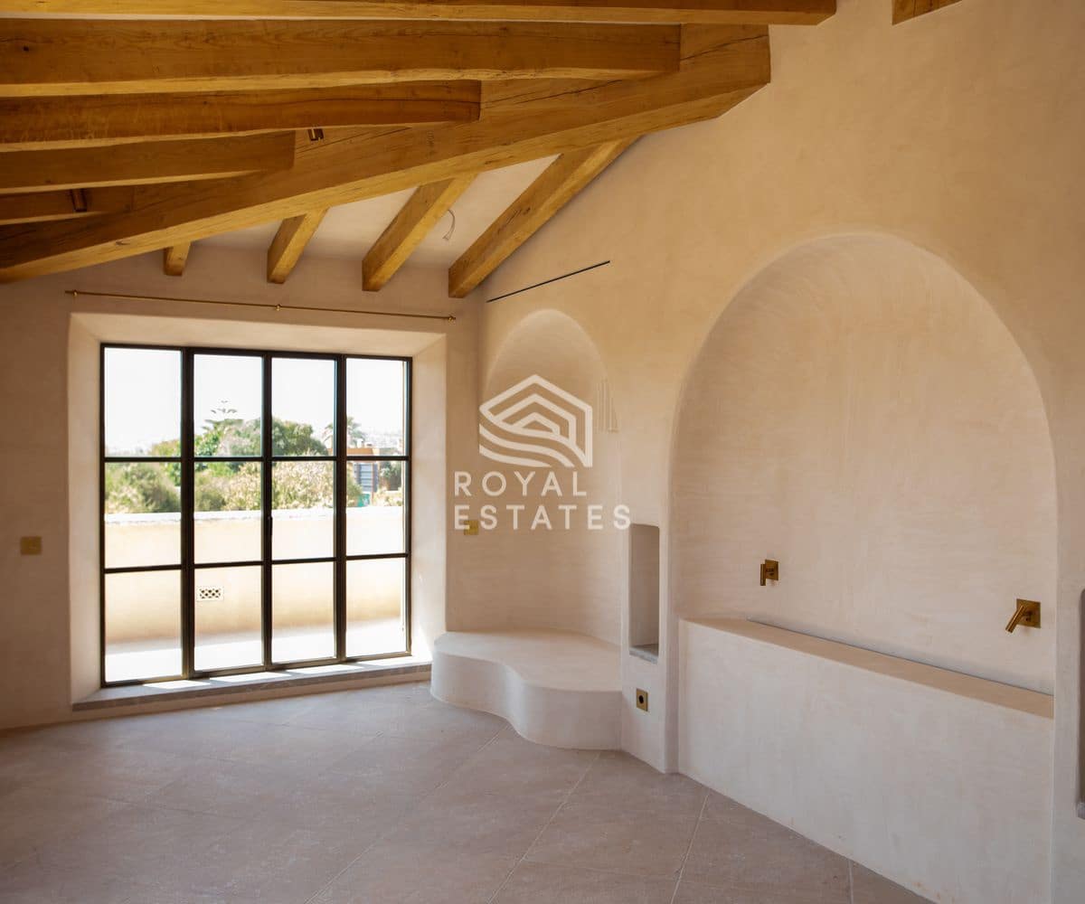 5 bedroom Villa for sale in Santa Maria del Cami with pool - € 8,750,000 (Ref: 8931794)