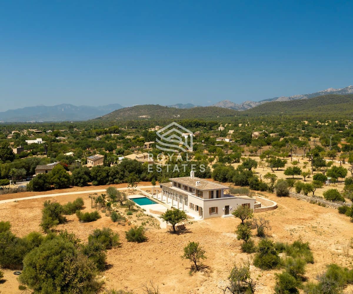 5 bedroom Villa for sale in Santa Maria del Cami with pool - € 8,750,000 (Ref: 8931794)