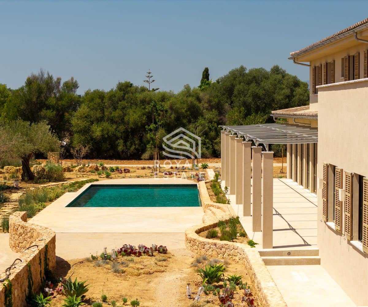 5 bedroom Villa for sale in Santa Maria del Cami with pool - € 8,750,000 (Ref: 8931794)