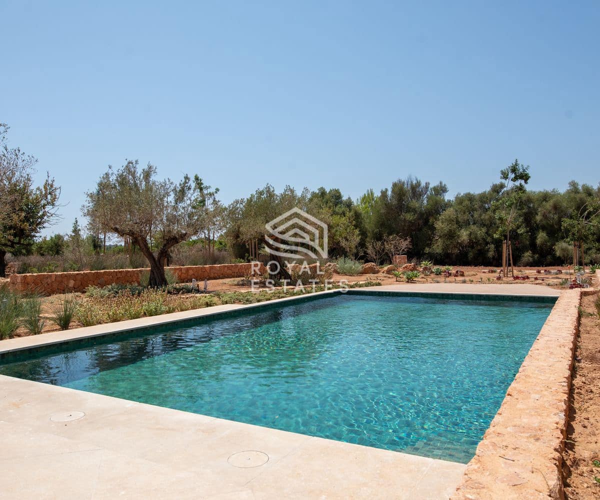 5 bedroom Villa for sale in Santa Maria del Cami with pool - € 8,750,000 (Ref: 8931794)