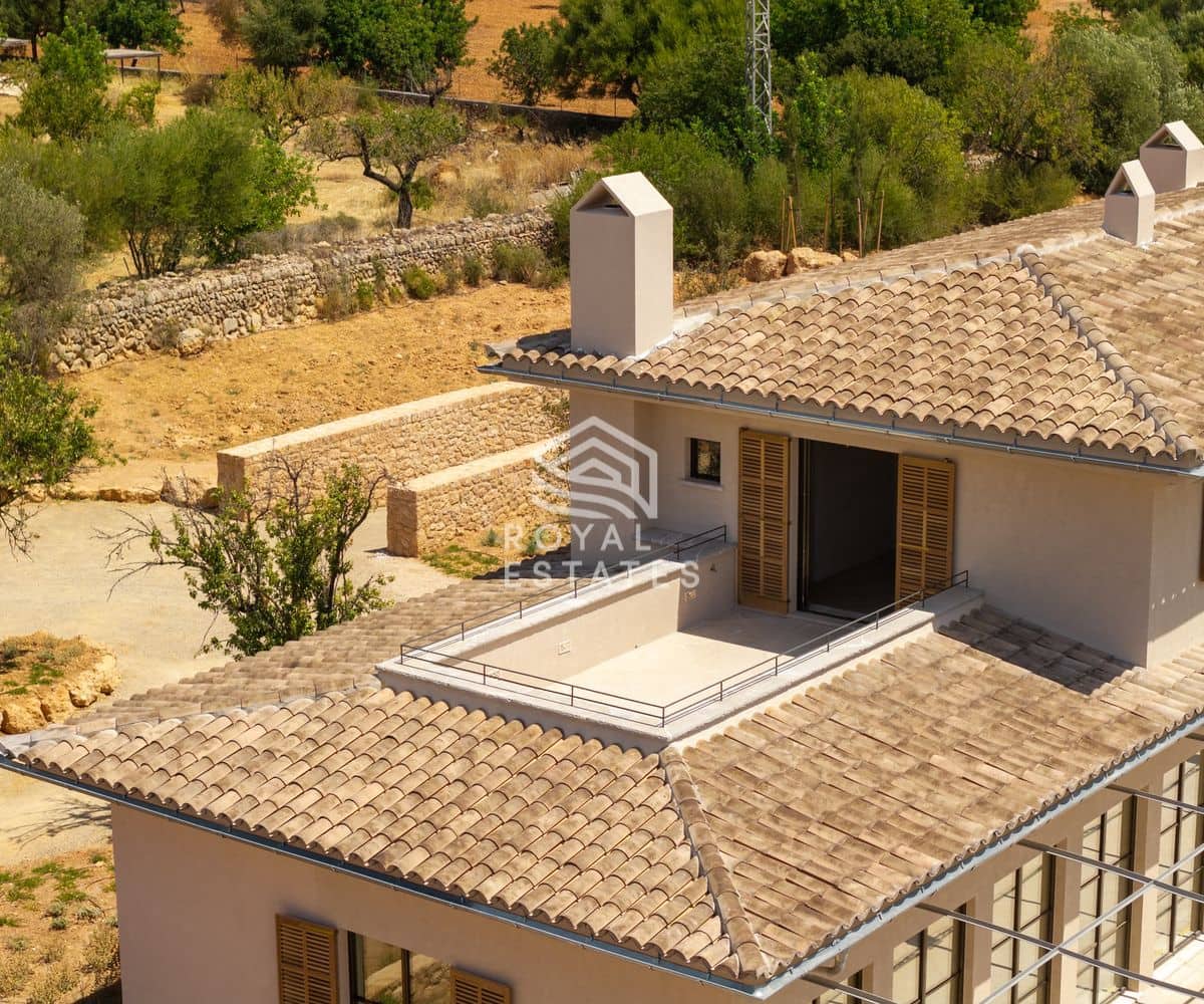 5 bedroom Villa for sale in Santa Maria del Cami with pool - € 8,750,000 (Ref: 8931794)