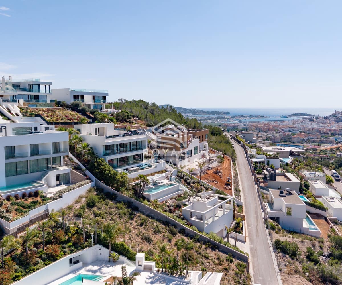 4 bedroom Villa for sale in Ibiza / Eivissa town with garage - € 7,250,000 (Ref: 9275696)