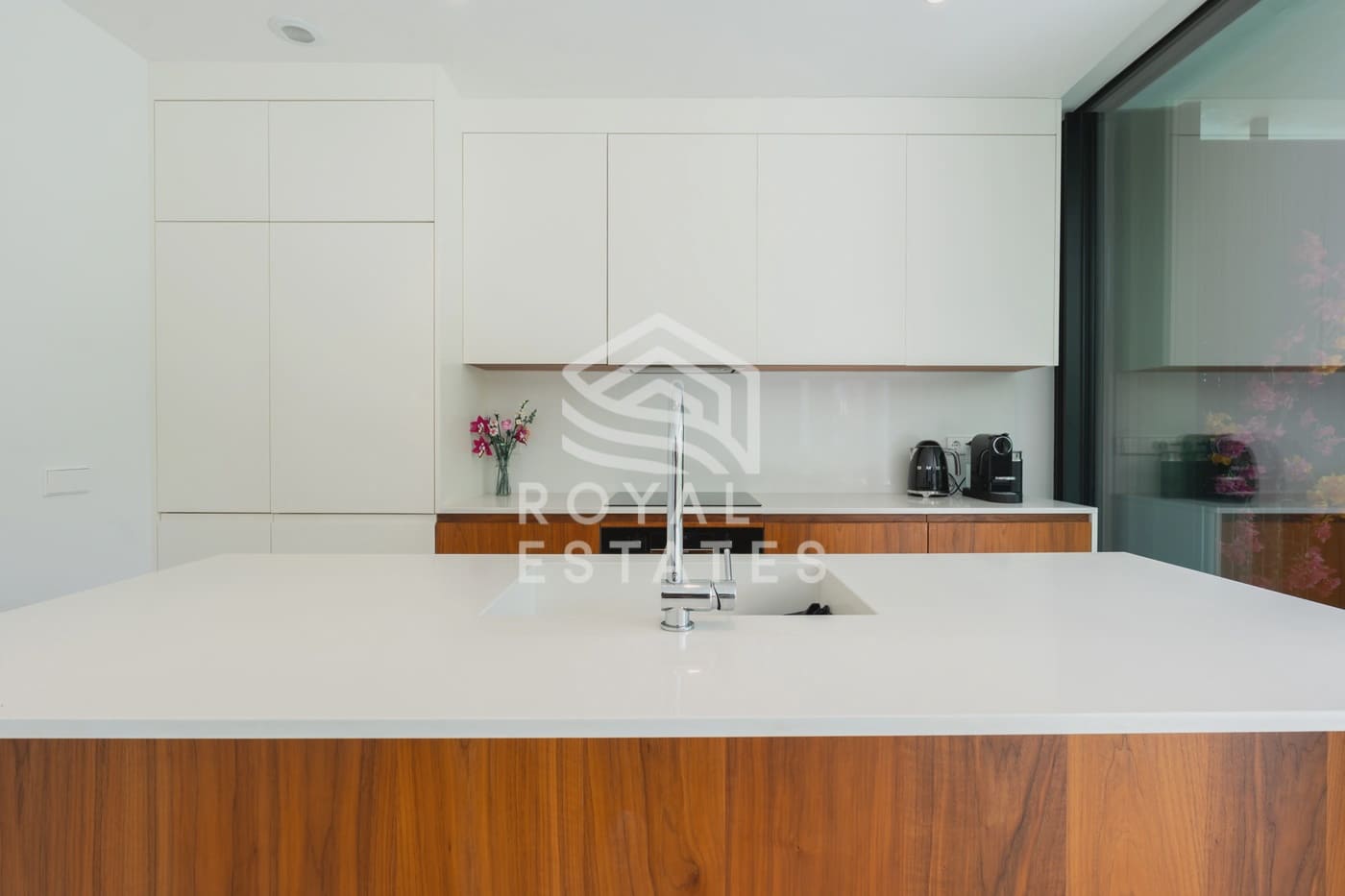 3 sypialnia Apartament na sprzedaż w Talamanca z basenem - 1 200 000 € (Ref: 9310405)