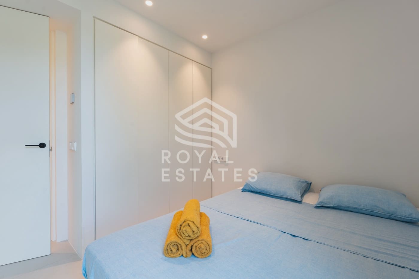 3 sypialnia Apartament na sprzedaż w Talamanca z basenem - 1 200 000 € (Ref: 9310405)