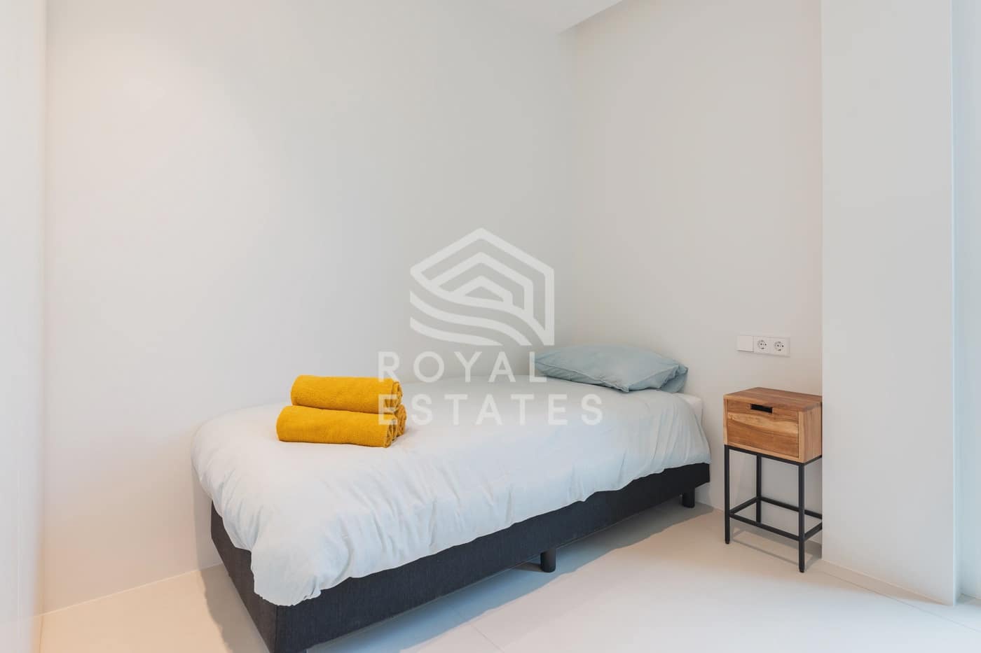 3 sypialnia Apartament na sprzedaż w Talamanca z basenem - 1 200 000 € (Ref: 9310405)