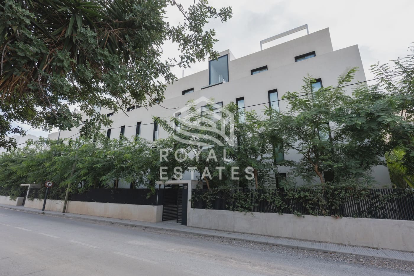 3 sypialnia Apartament na sprzedaż w Talamanca z basenem - 1 200 000 € (Ref: 9310405)