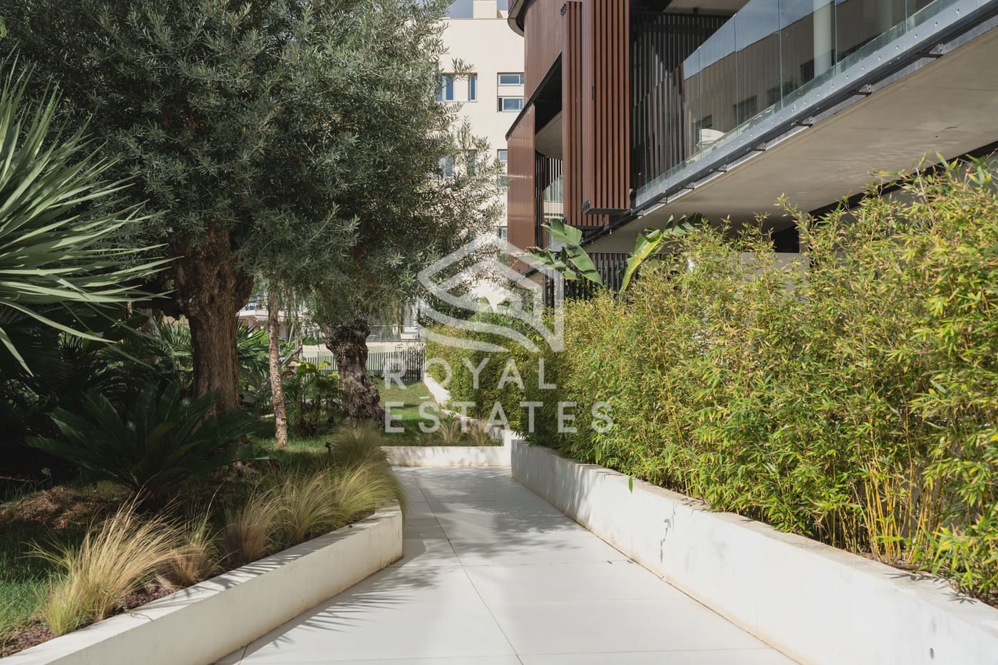 3 sypialnia Apartament na sprzedaż w Talamanca z basenem - 1 200 000 € (Ref: 9310405)