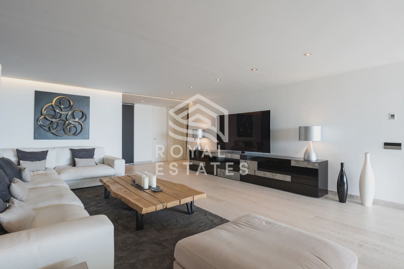 4 bedroom Apartment for sale in Talamanca with pool garage - € 4,500,000 (Ref: 9312292)