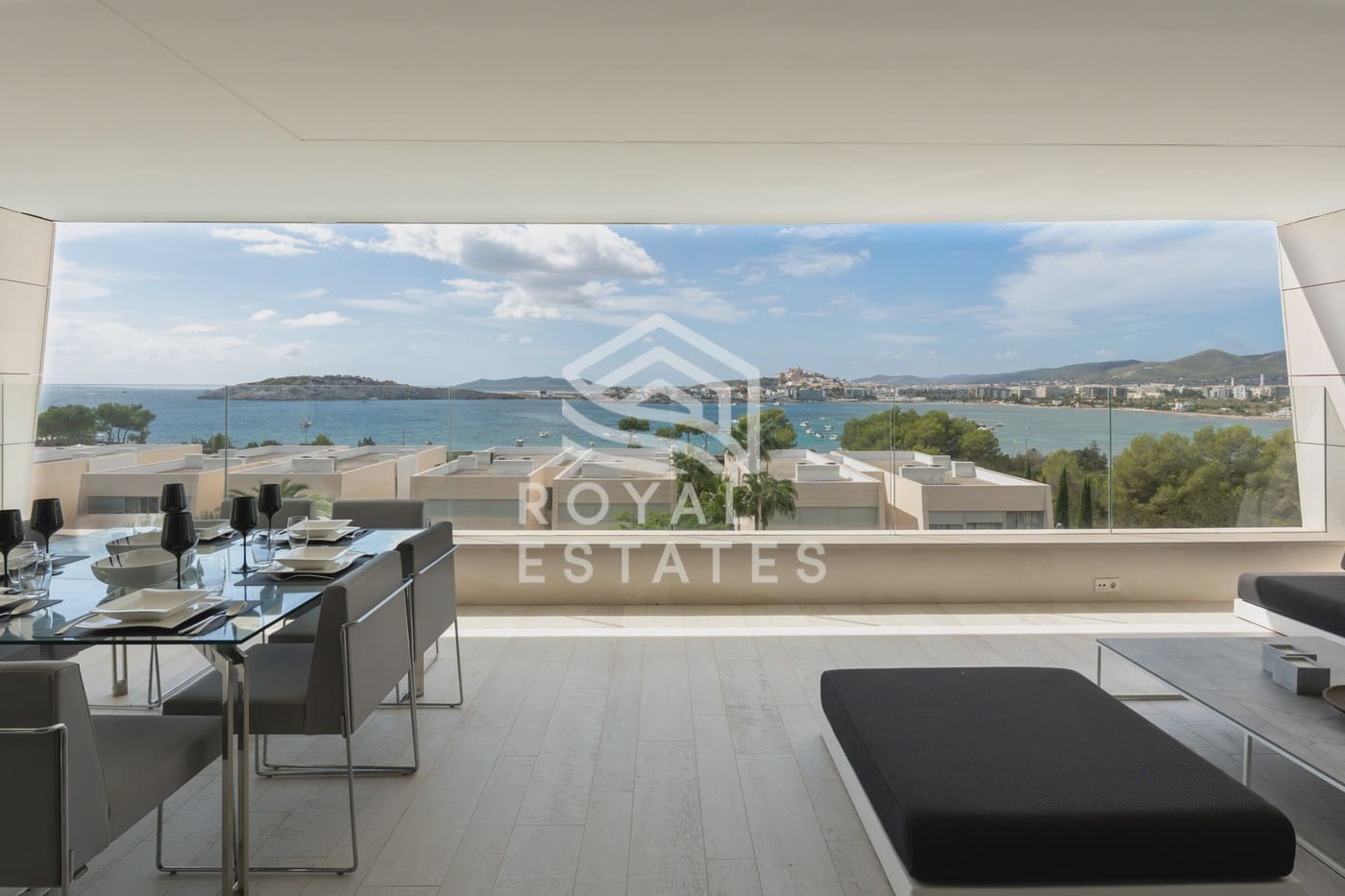 4 bedroom Apartment for sale in Talamanca with pool garage - € 4,500,000 (Ref: 9312292)