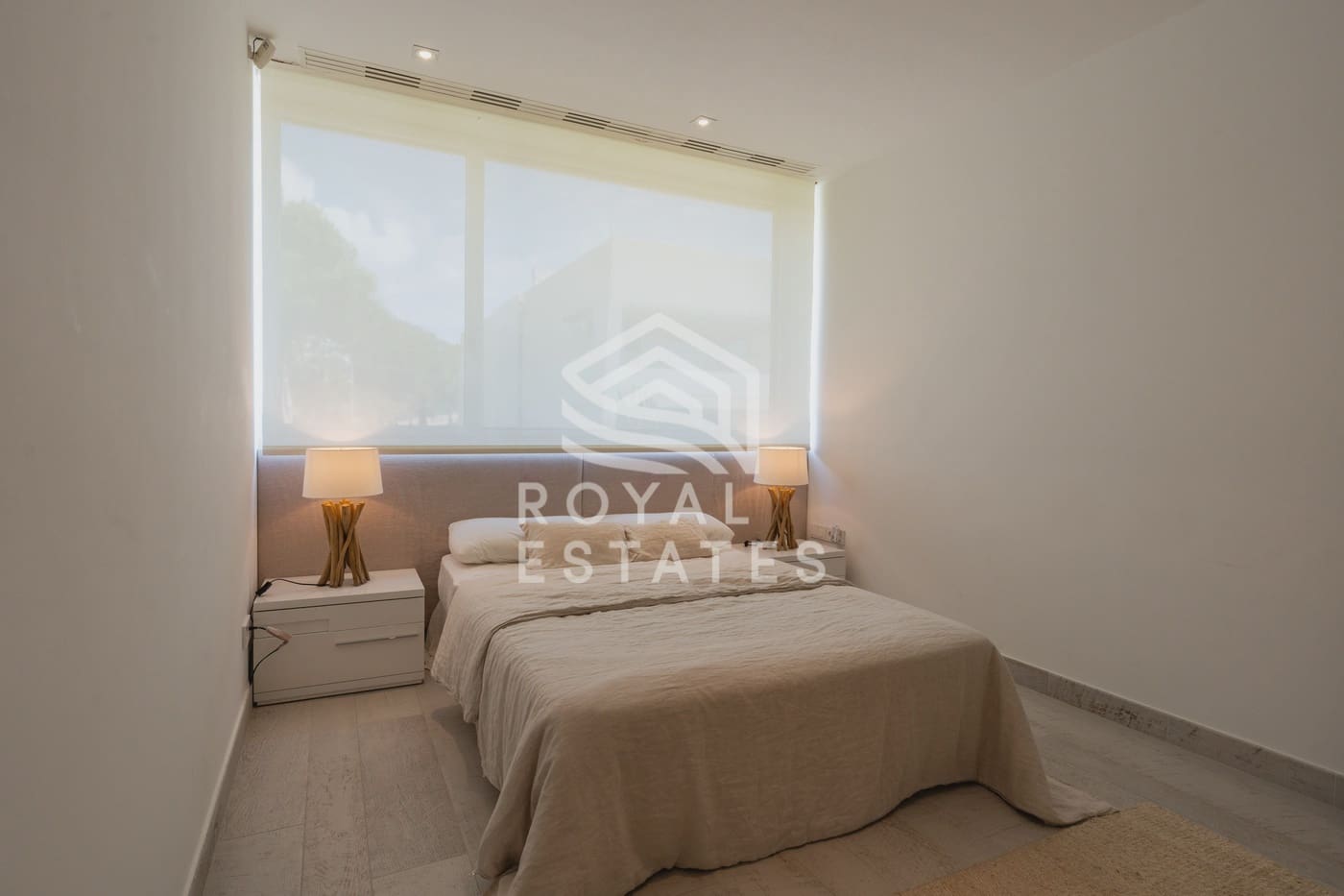 4 bedroom Apartment for sale in Talamanca with pool garage - € 4,500,000 (Ref: 9312292)