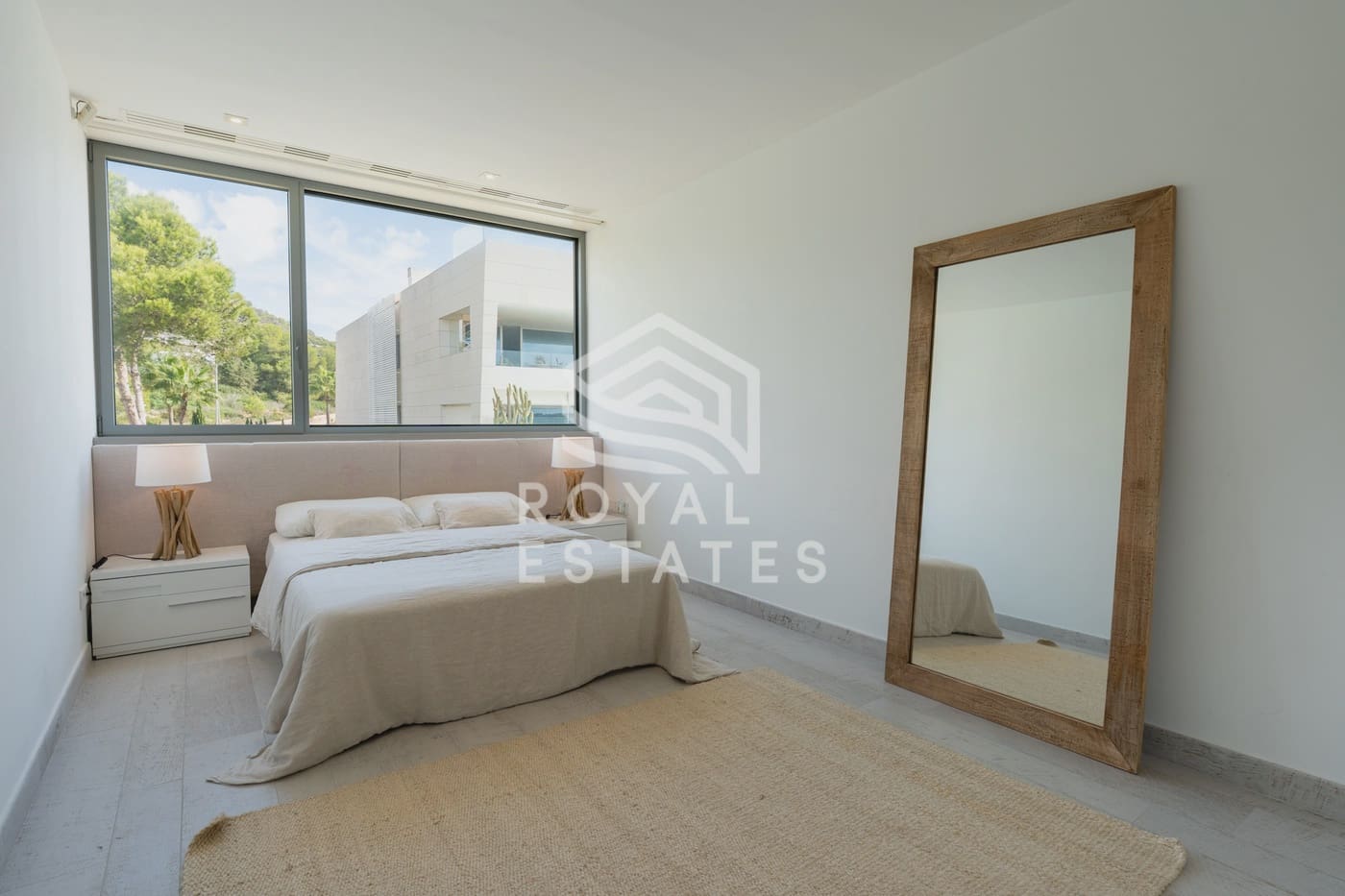 4 bedroom Apartment for sale in Talamanca with pool garage - € 4,500,000 (Ref: 9312292)