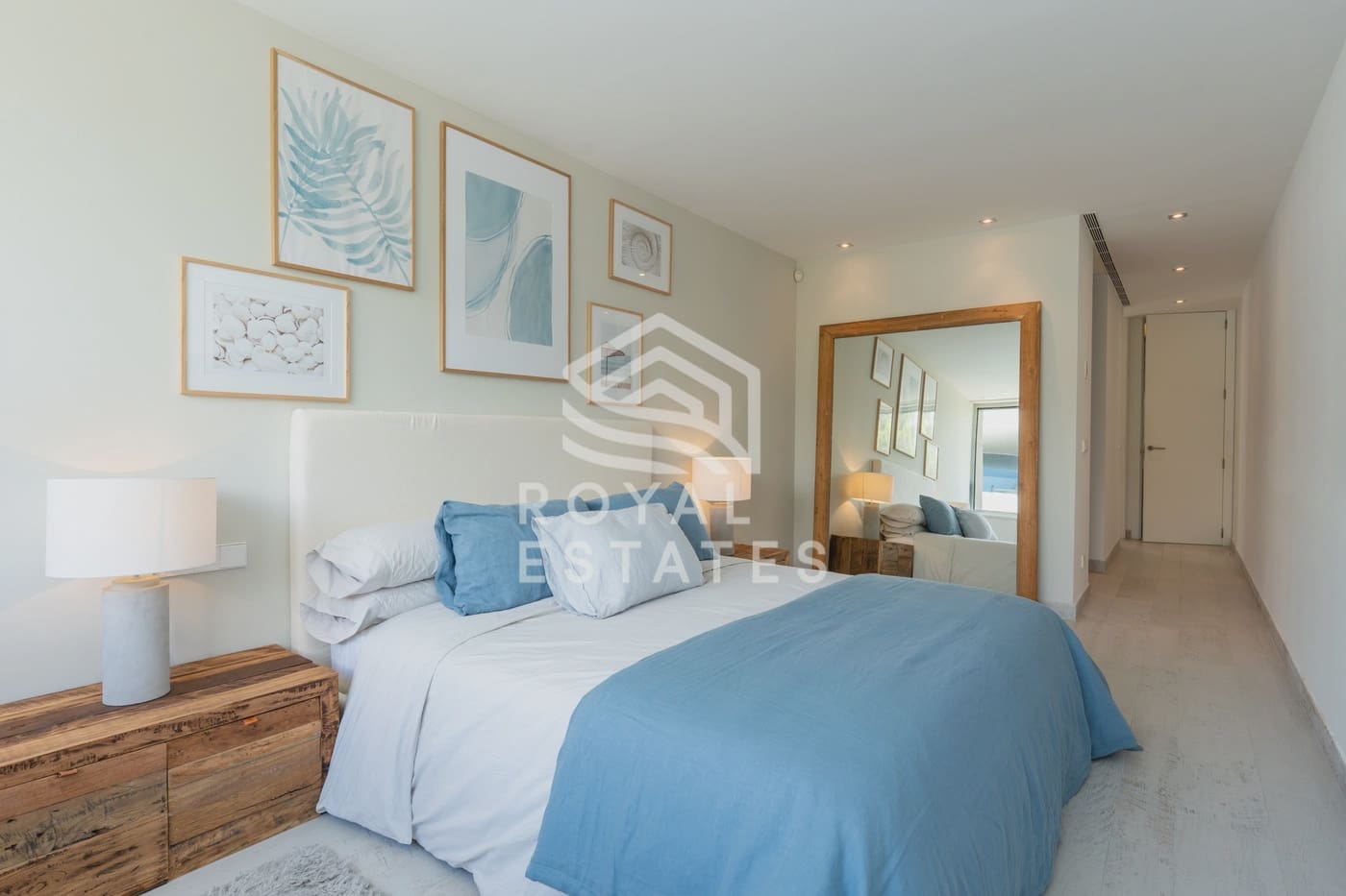 4 bedroom Apartment for sale in Talamanca with pool garage - € 4,500,000 (Ref: 9312292)