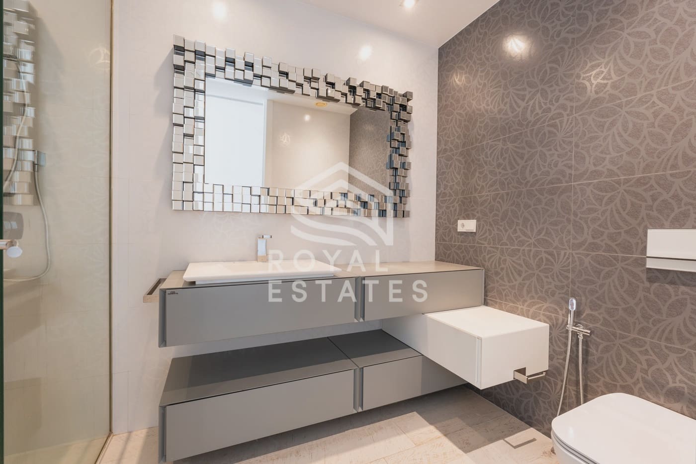 4 bedroom Apartment for sale in Talamanca with pool garage - € 4,500,000 (Ref: 9312292)