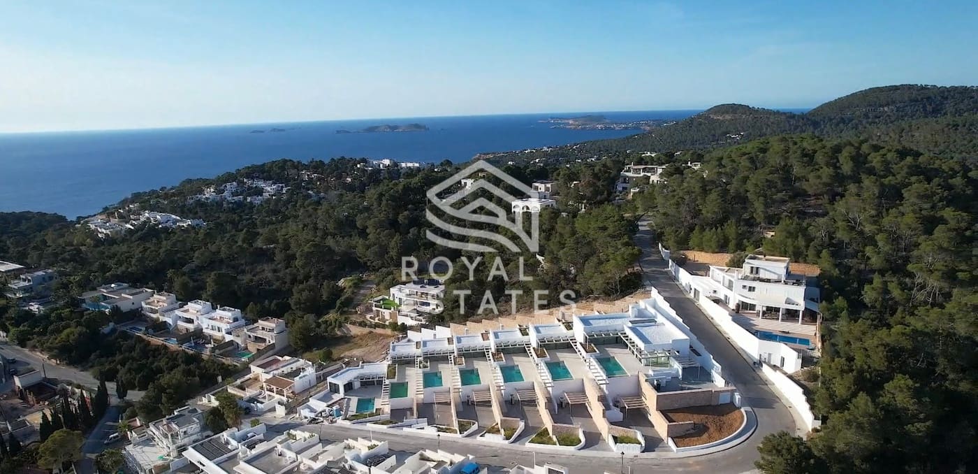 4 bedroom Villa for sale in Ibiza / Eivissa town with pool - € 2,500,000 (Ref: 9429582)