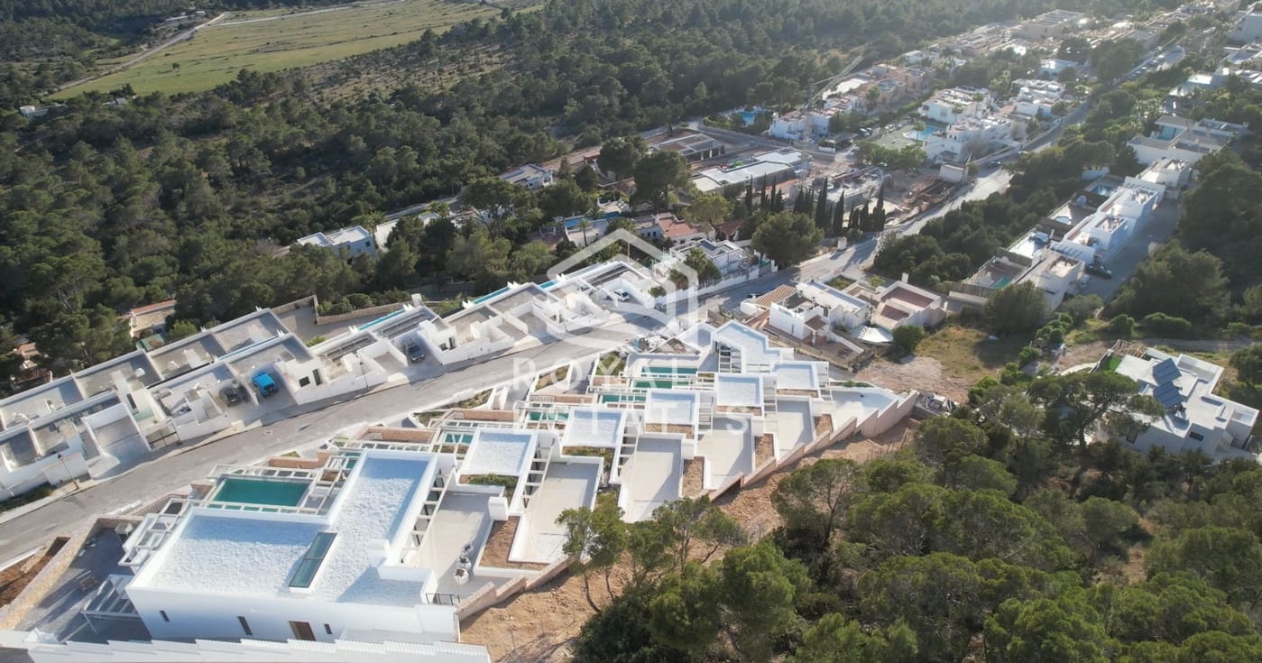 4 bedroom Villa for sale in Ibiza / Eivissa town with pool - € 2,500,000 (Ref: 9429582)