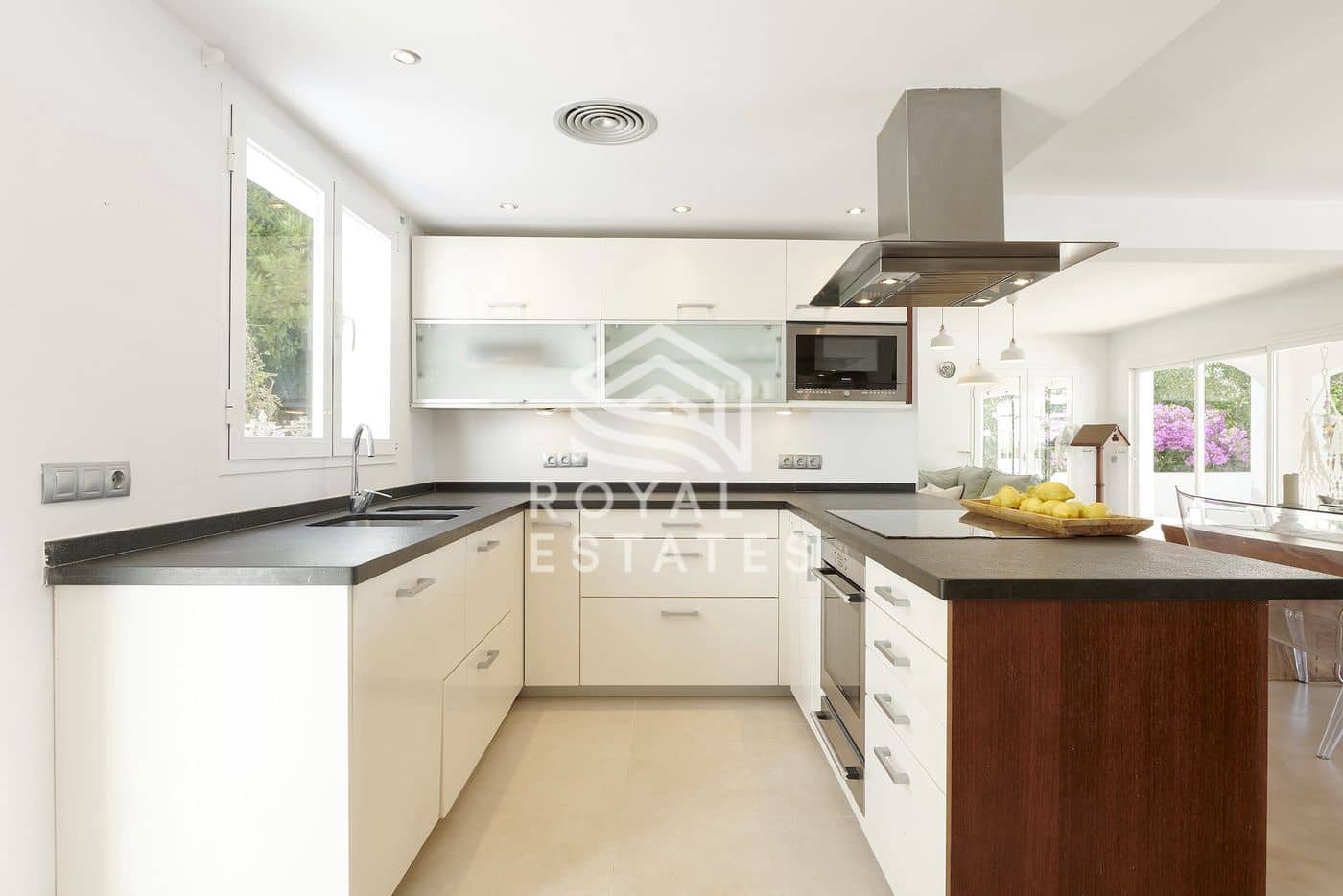 6 sovrum Villa till salu i Ibiza stad med pool - 2 300 000 € (Ref: 9676695)