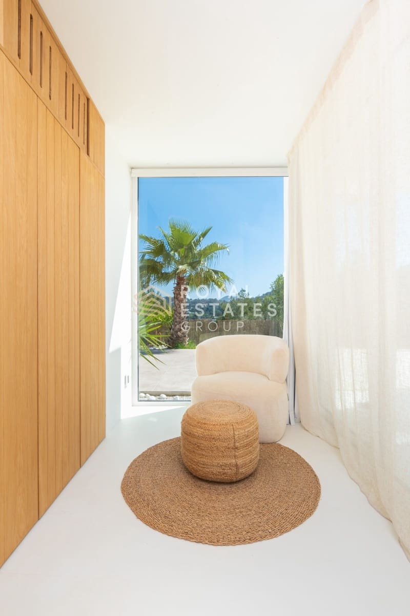 Chalet de 4 habitaciones en Ibiza / Eivissa ciudad en venta - 4.950.000 € (Ref: 9772631)