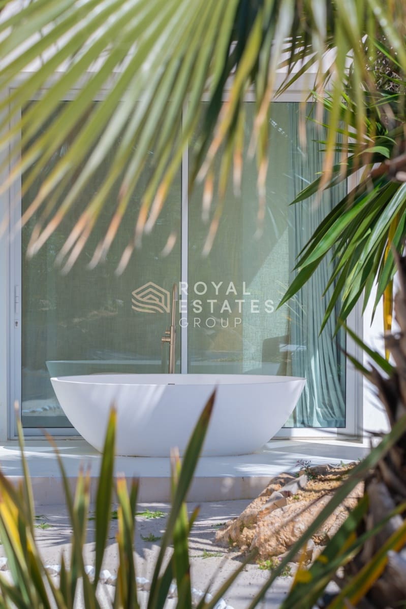 Chalet de 4 habitaciones en Ibiza / Eivissa ciudad en venta - 4.950.000 € (Ref: 9772631)