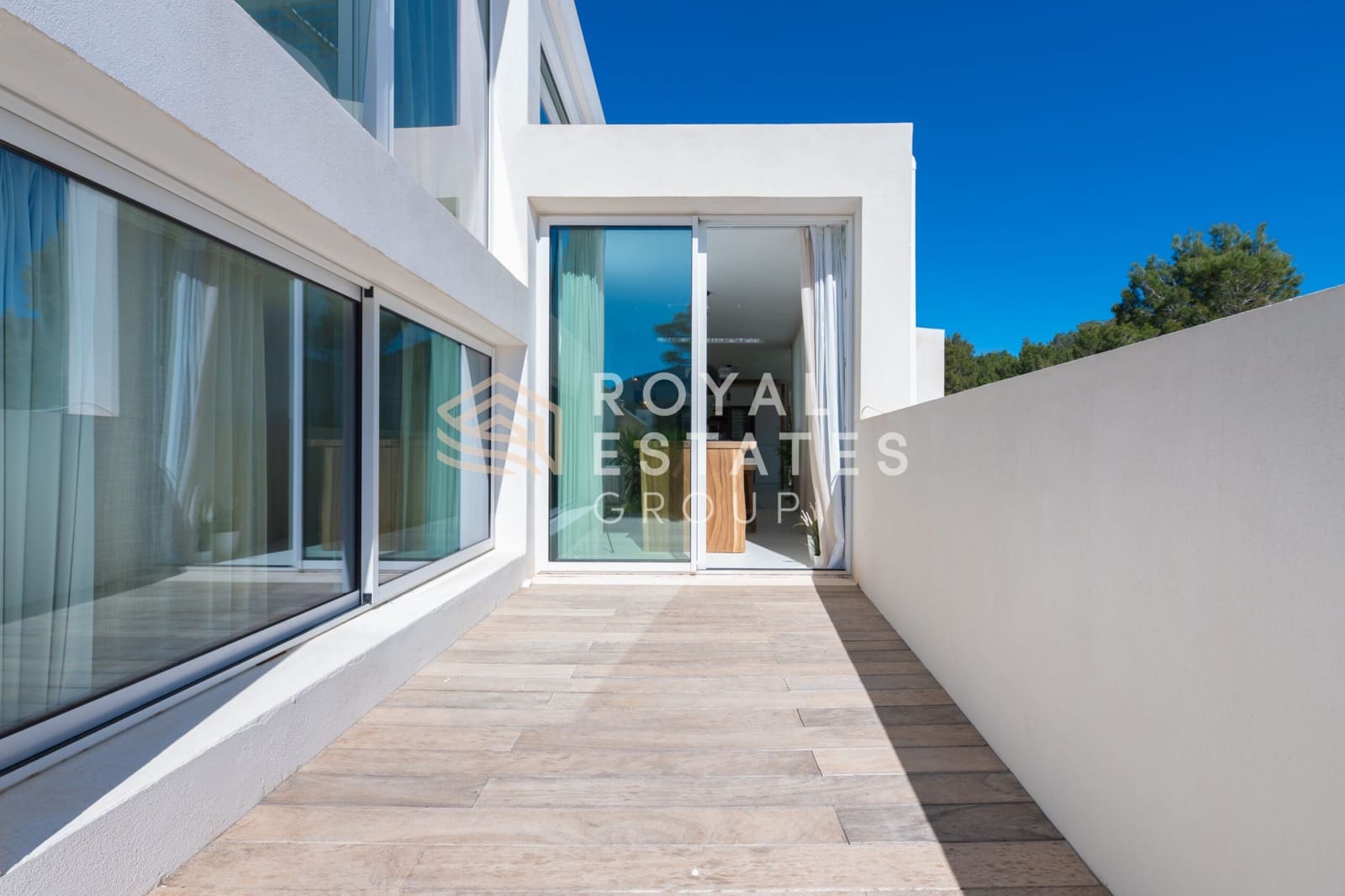 Chalet de 4 habitaciones en Ibiza / Eivissa ciudad en venta - 4.950.000 € (Ref: 9772631)