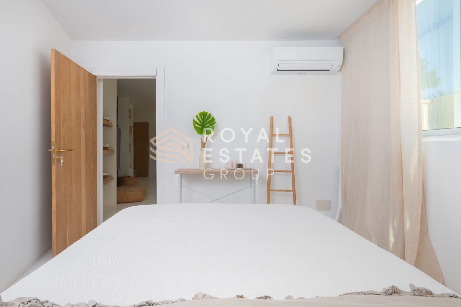 Chalet de 4 habitaciones en Ibiza / Eivissa ciudad en venta - 4.950.000 € (Ref: 9772631)