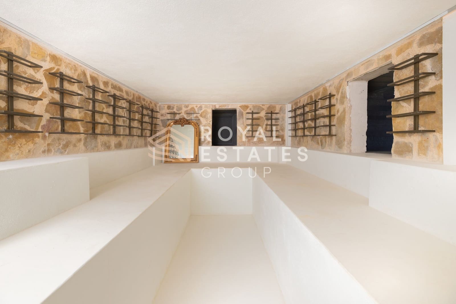 Chalet de 4 habitaciones en Ibiza / Eivissa ciudad en venta - 4.950.000 € (Ref: 9772631)