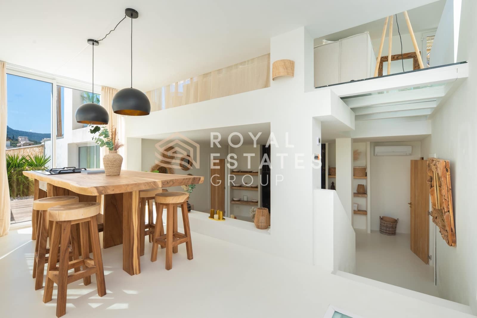 Chalet de 4 habitaciones en Ibiza / Eivissa ciudad en venta - 4.950.000 € (Ref: 9772631)