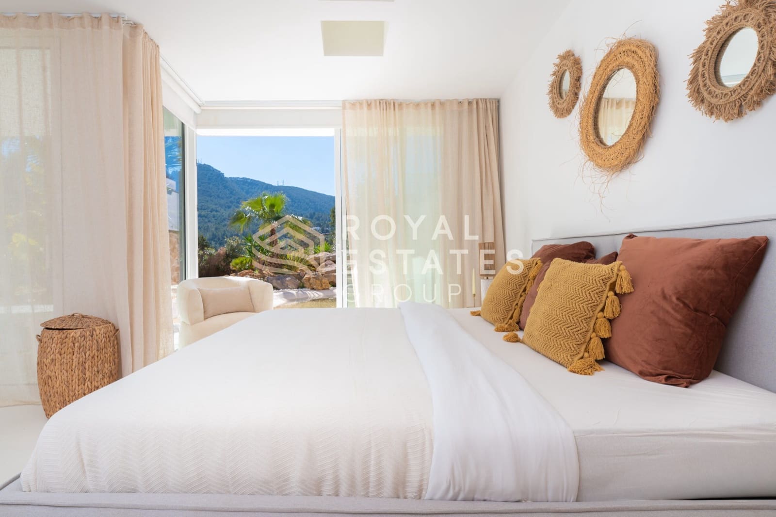 Chalet de 4 habitaciones en Ibiza / Eivissa ciudad en venta - 4.950.000 € (Ref: 9772631)