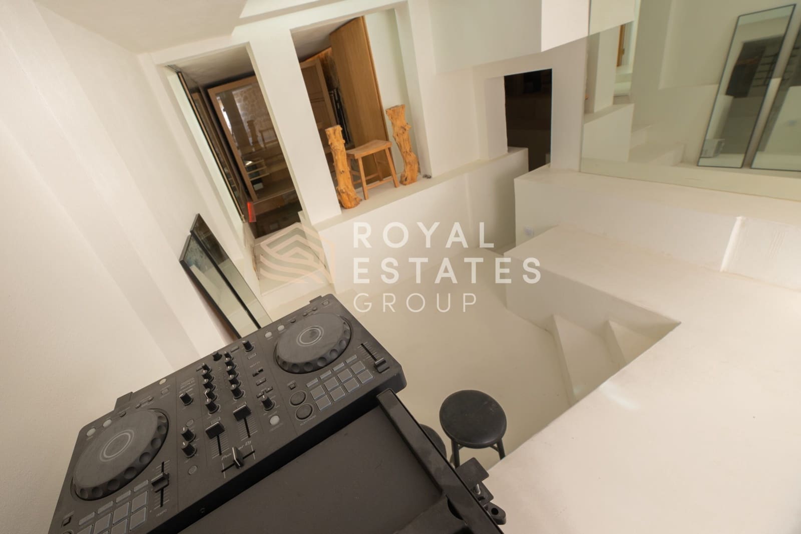 Chalet de 4 habitaciones en Ibiza / Eivissa ciudad en venta - 4.950.000 € (Ref: 9772631)