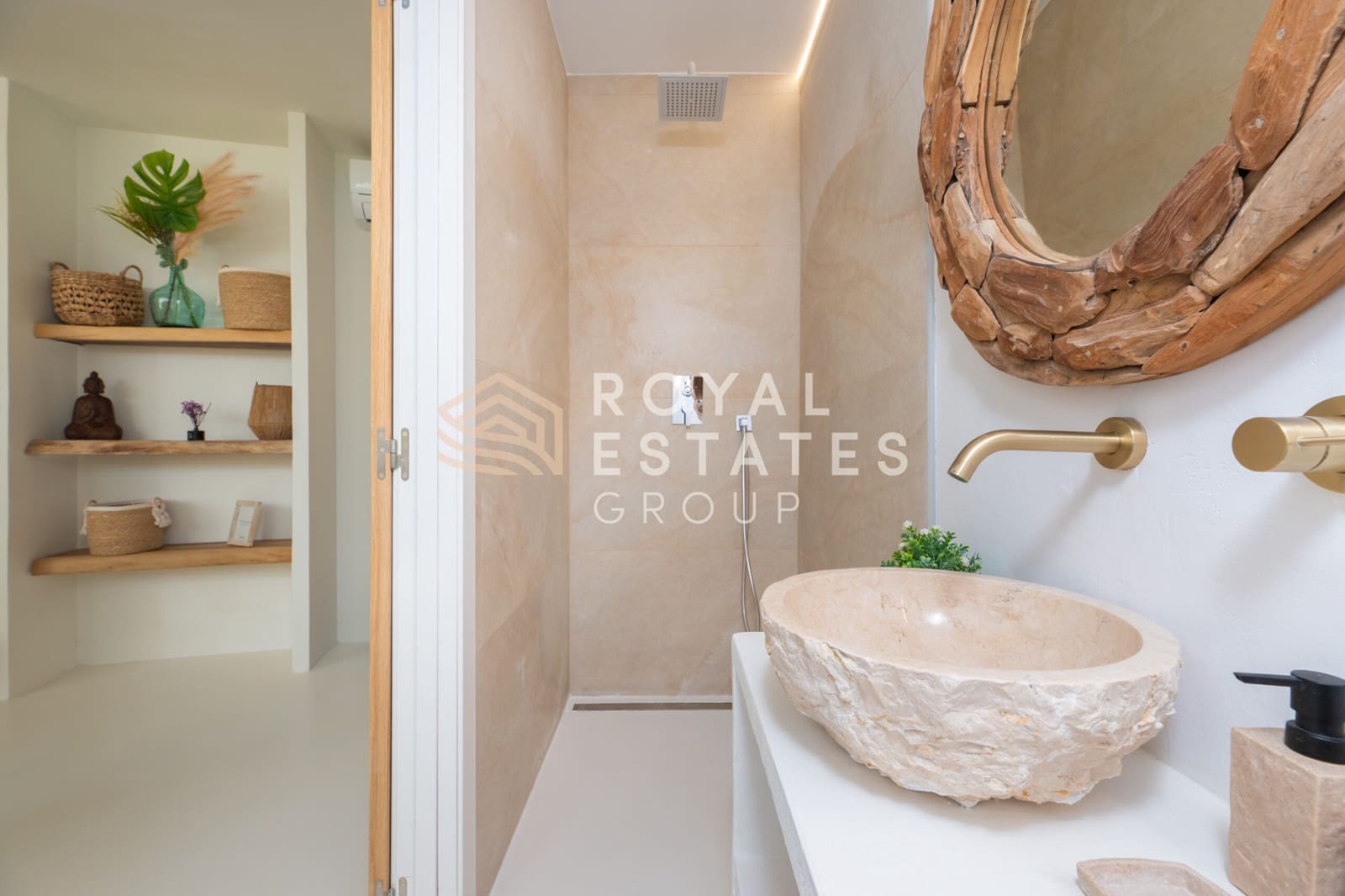 Chalet de 4 habitaciones en Ibiza / Eivissa ciudad en venta - 4.950.000 € (Ref: 9772631)