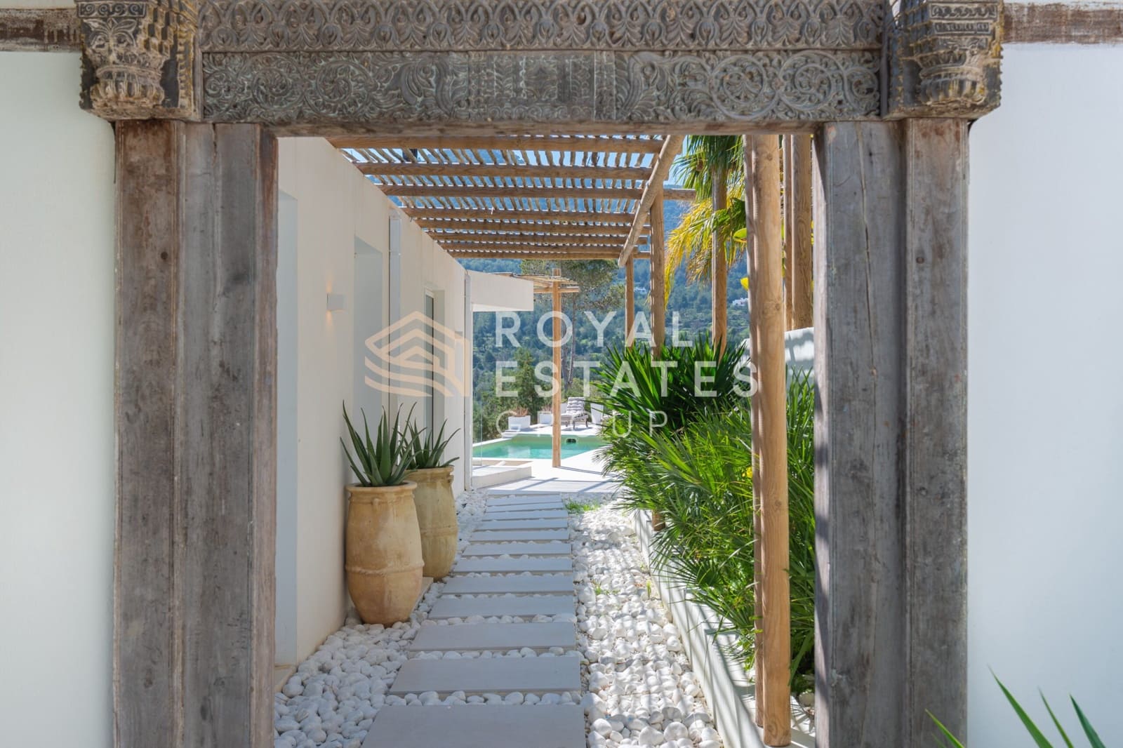 Chalet de 4 habitaciones en Ibiza / Eivissa ciudad en venta - 4.950.000 € (Ref: 9772631)