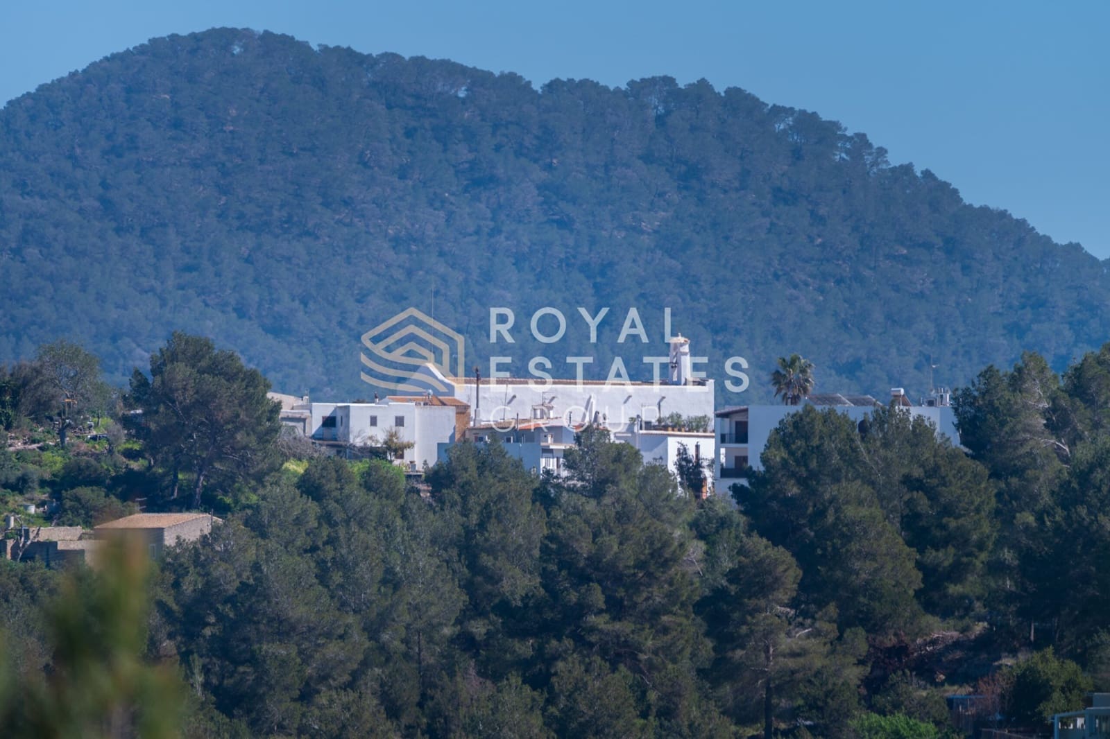 Chalet de 4 habitaciones en Ibiza / Eivissa ciudad en venta - 4.950.000 € (Ref: 9772631)