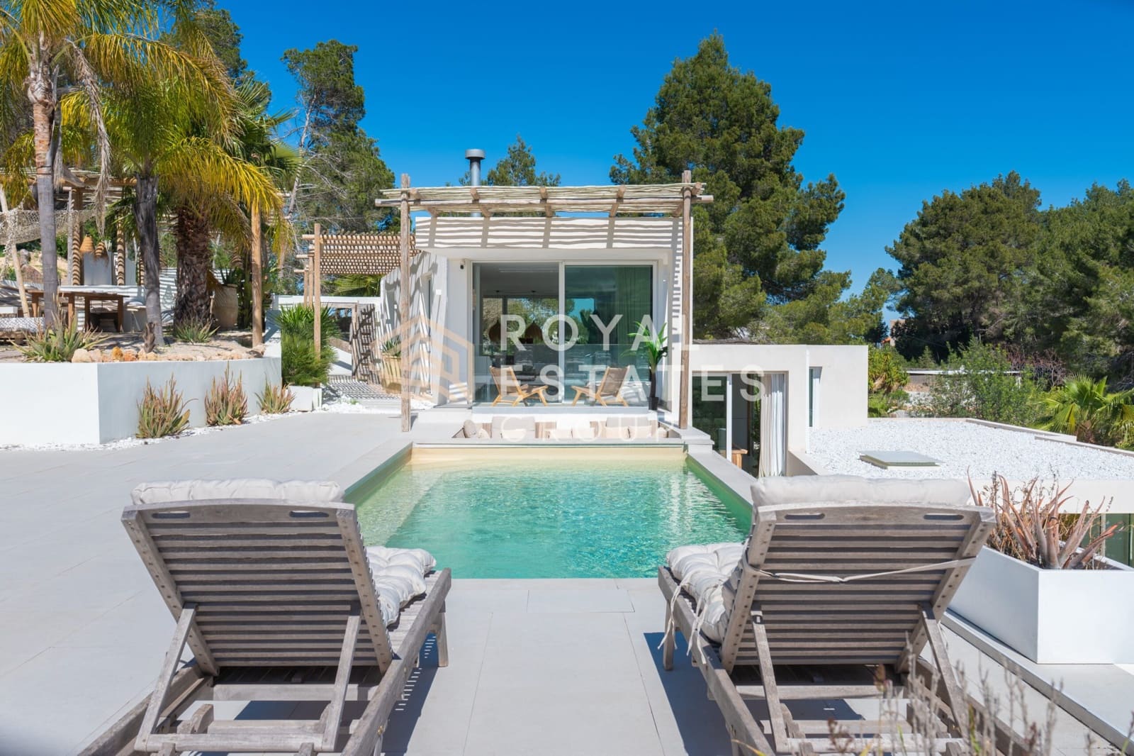 Chalet de 4 habitaciones en Ibiza / Eivissa ciudad en venta - 4.950.000 € (Ref: 9772631)