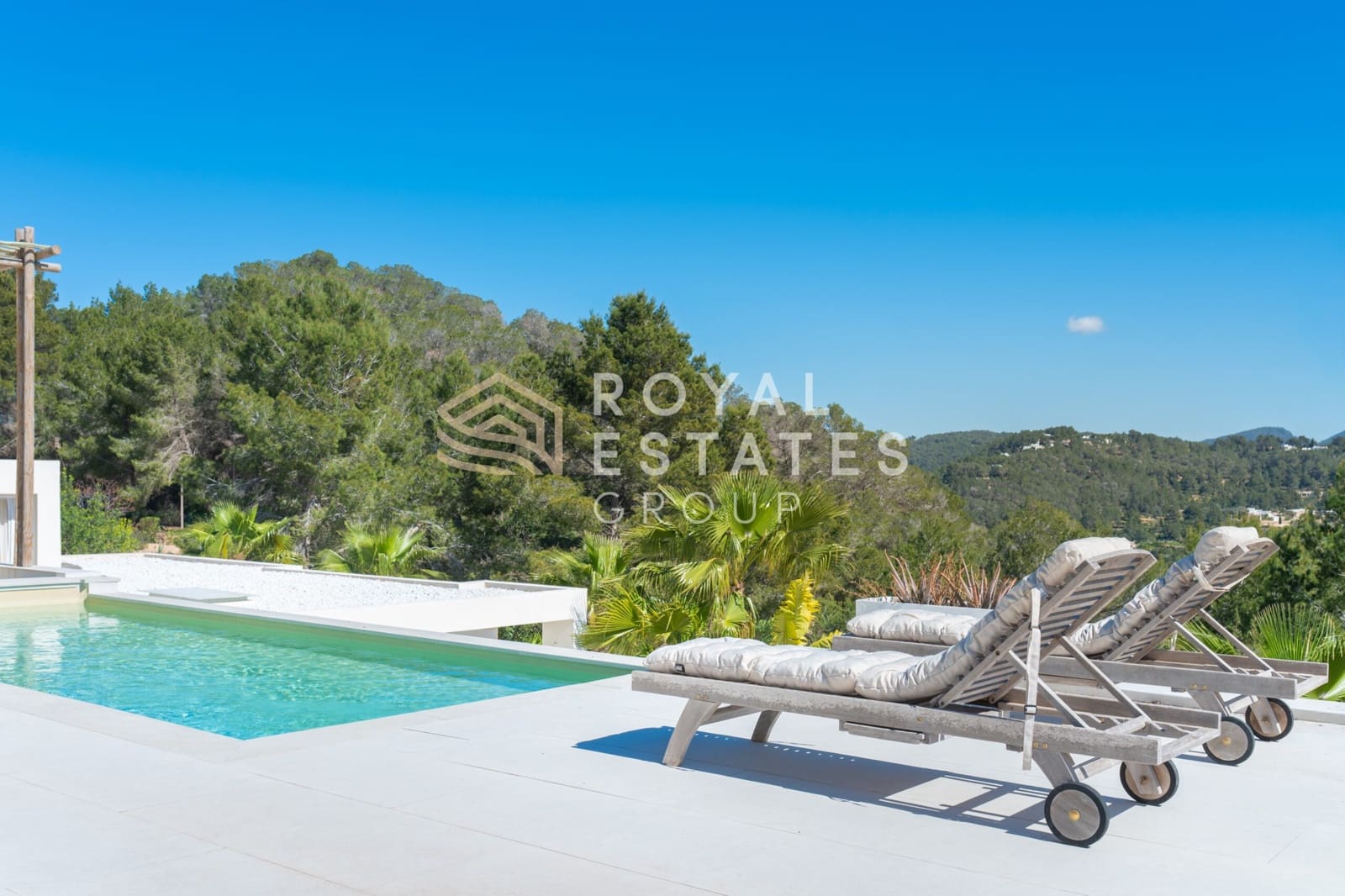 Chalet de 4 habitaciones en Ibiza / Eivissa ciudad en venta - 4.950.000 € (Ref: 9772631)