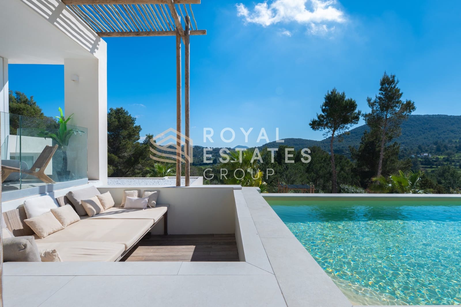 Chalet de 4 habitaciones en Ibiza / Eivissa ciudad en venta - 4.950.000 € (Ref: 9772631)