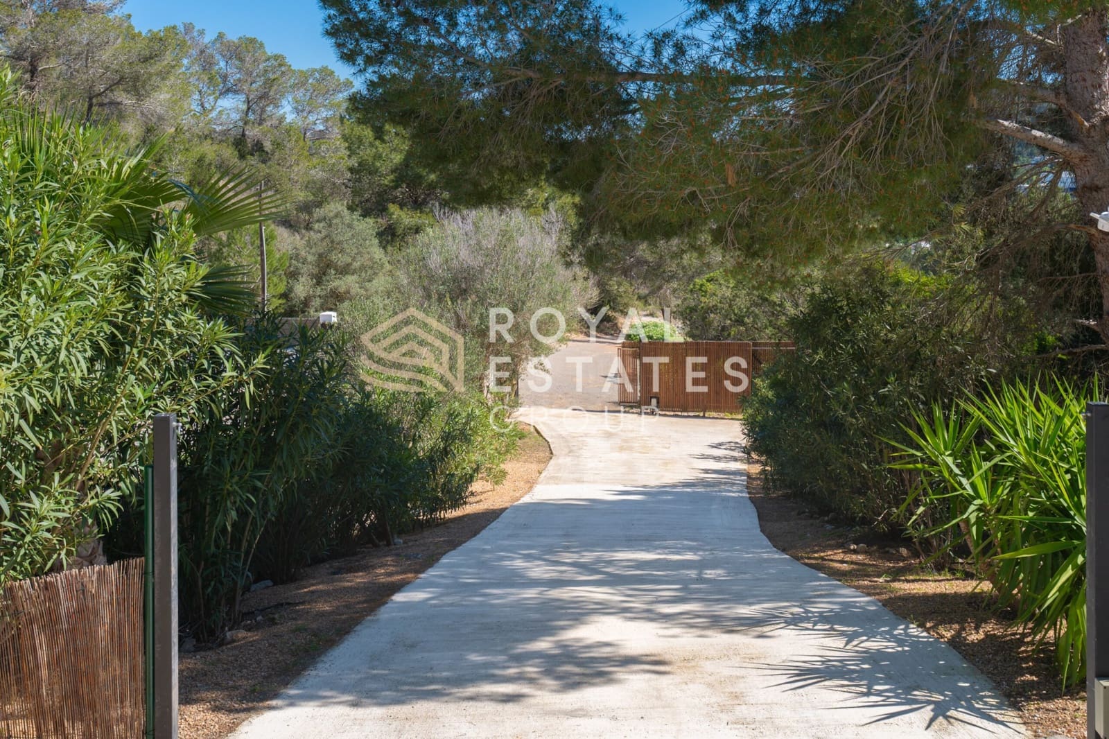 Chalet de 4 habitaciones en Ibiza / Eivissa ciudad en venta - 4.950.000 € (Ref: 9772631)