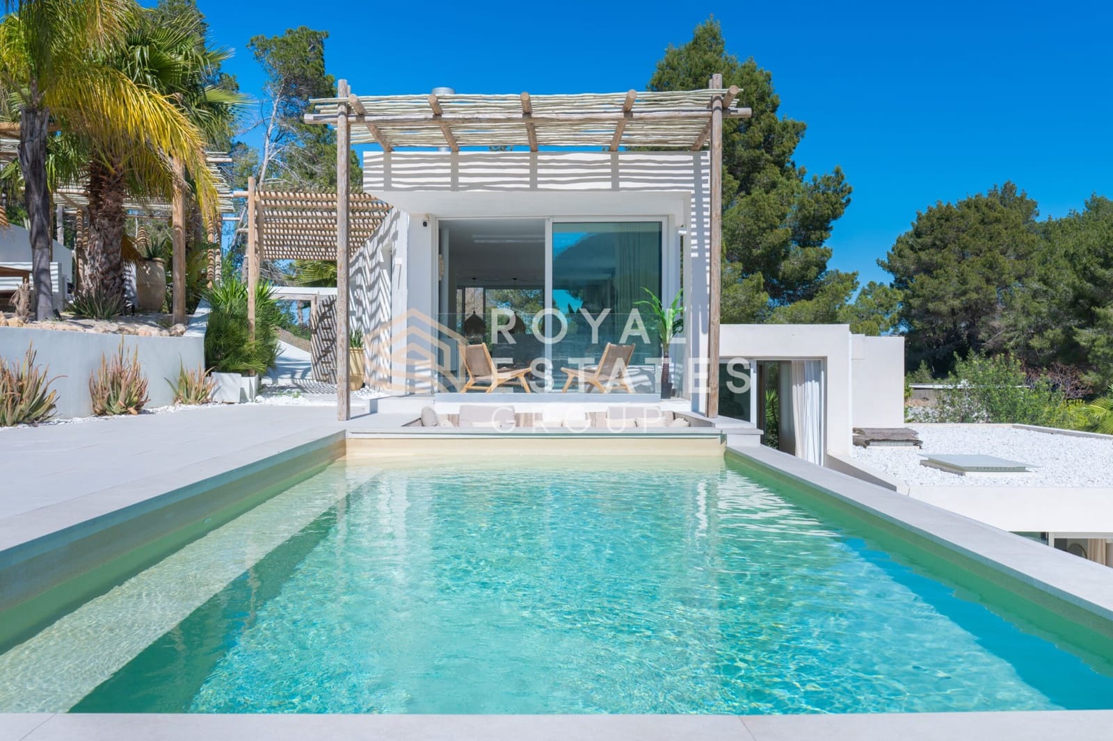 Chalet de 4 habitaciones en Ibiza / Eivissa ciudad en venta - 4.950.000 € (Ref: 9772631)