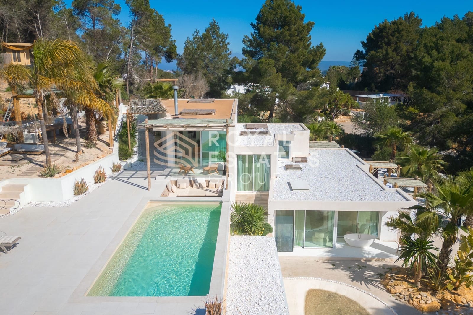 Chalet de 4 habitaciones en Ibiza / Eivissa ciudad en venta - 4.950.000 € (Ref: 9772631)