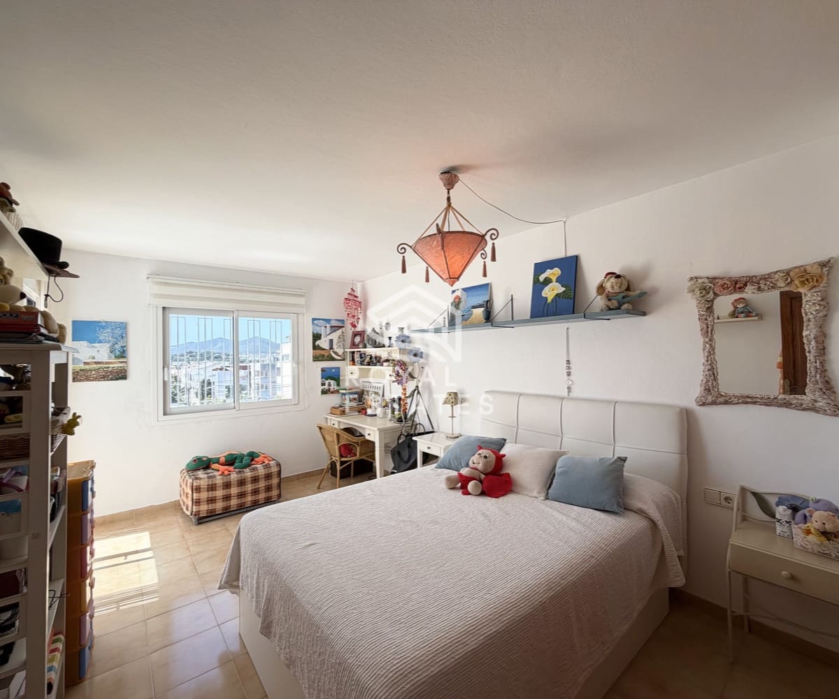 4 quarto Moradia para venda em Ibiza / Eivissa cidade com piscina - 1 100 000 € (Ref: 9793924)