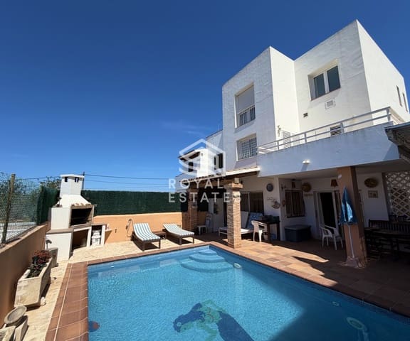 4 quarto Moradia para venda em Ibiza / Eivissa cidade com piscina - 1 100 000 € (Ref: 9793924)