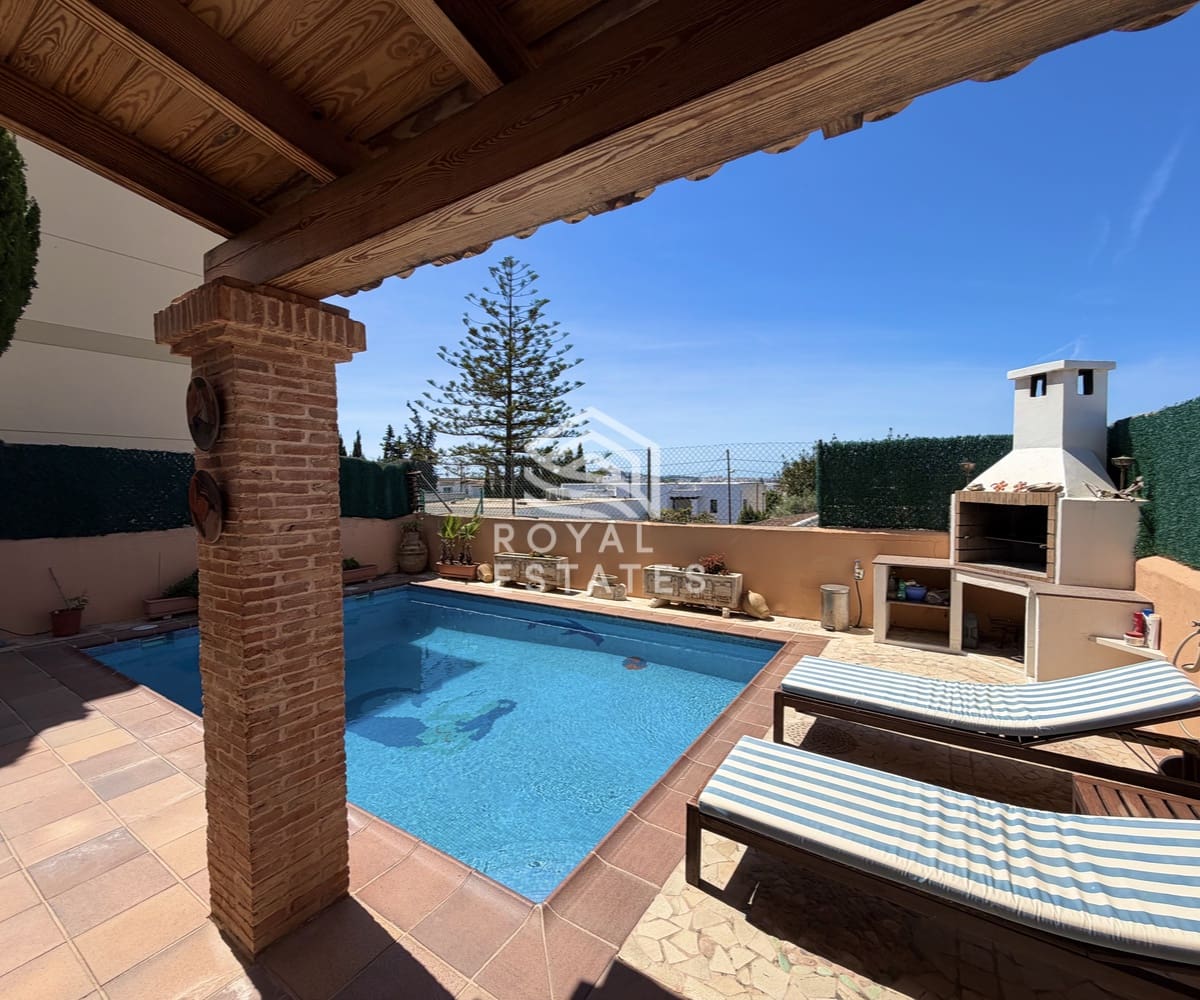 4 quarto Moradia para venda em Ibiza / Eivissa cidade com piscina - 1 100 000 € (Ref: 9793924)