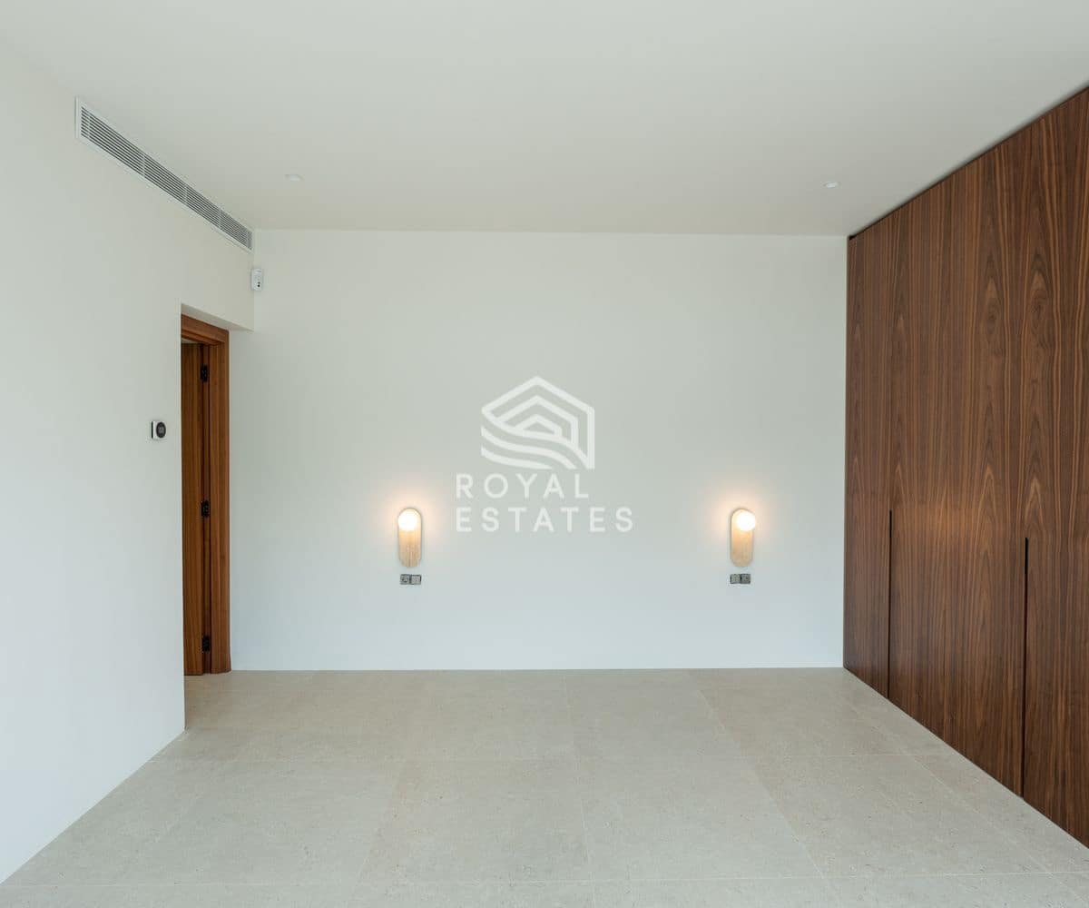 6 soveværelse Villa til salg i Ibiza by med swimmingpool - € 3.850.000 (Ref: 9796636)