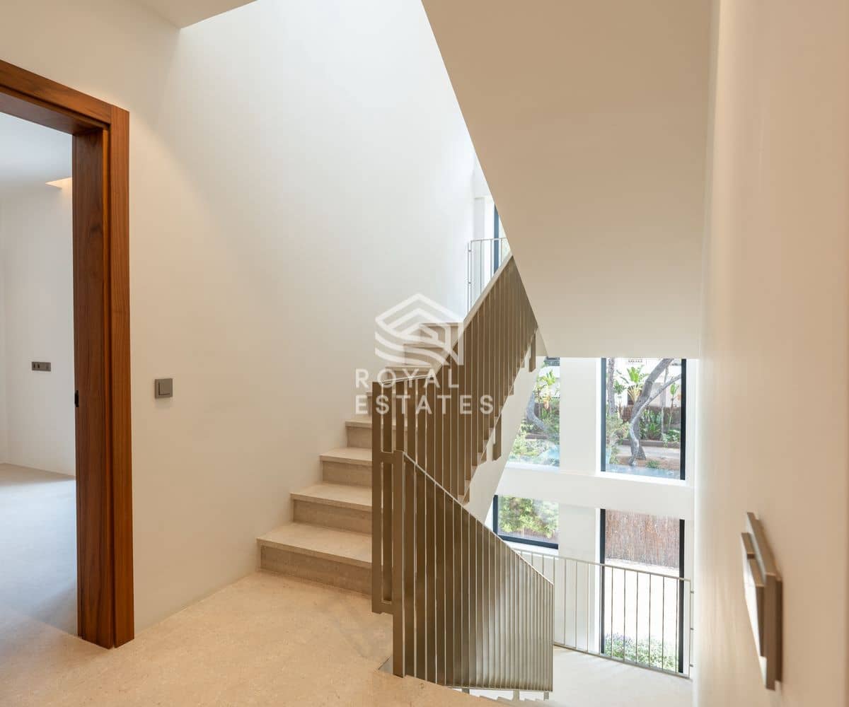 6 soveværelse Villa til salg i Ibiza by med swimmingpool - € 3.850.000 (Ref: 9796636)