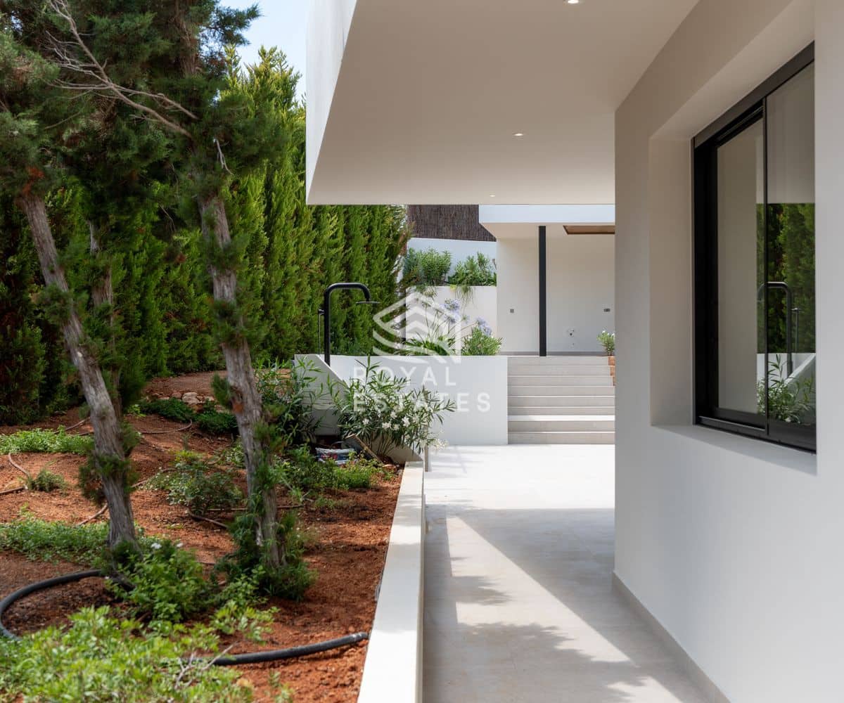 6 soveværelse Villa til salg i Ibiza by med swimmingpool - € 3.850.000 (Ref: 9796636)