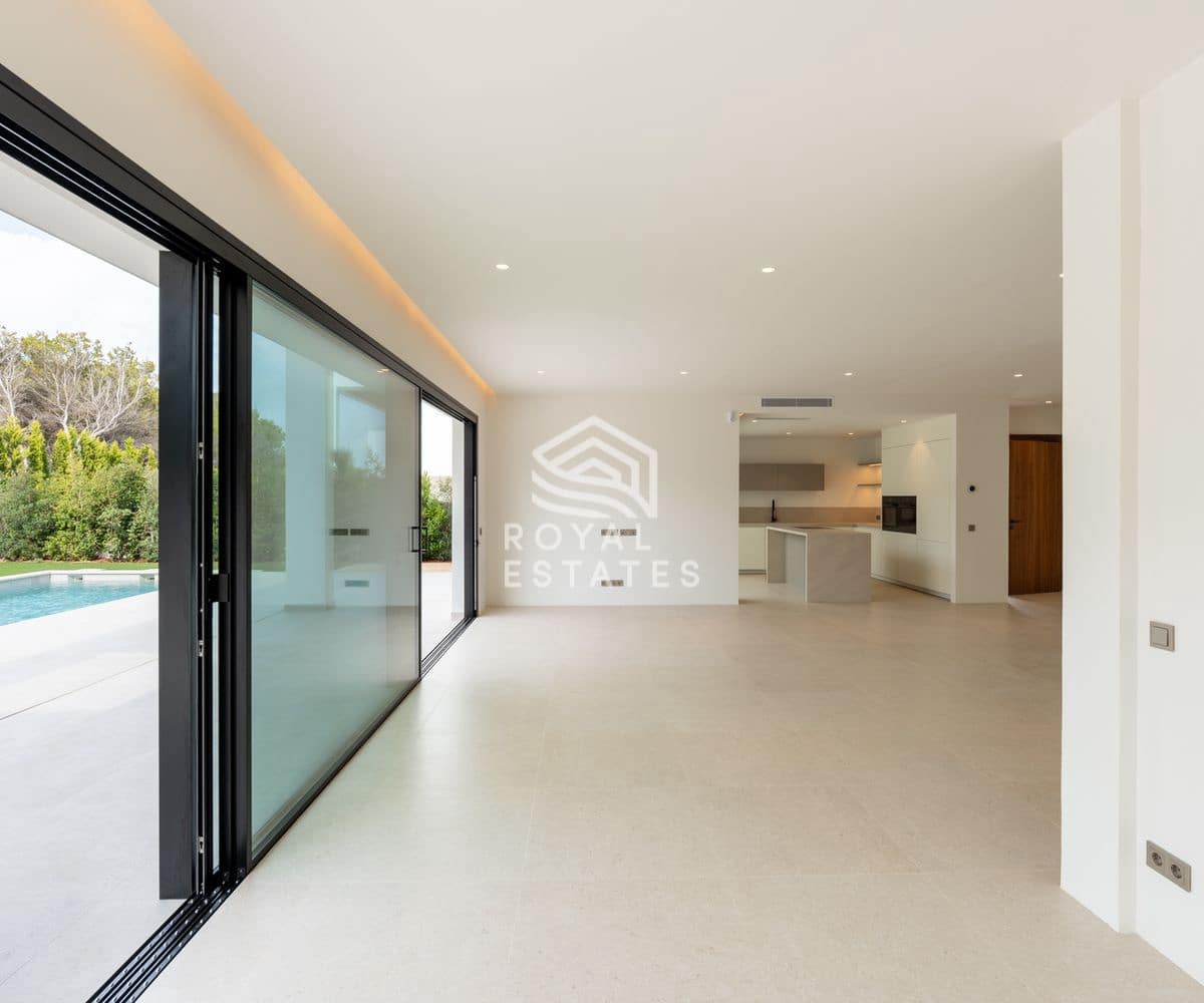 6 soveværelse Villa til salg i Ibiza by med swimmingpool - € 3.850.000 (Ref: 9796636)