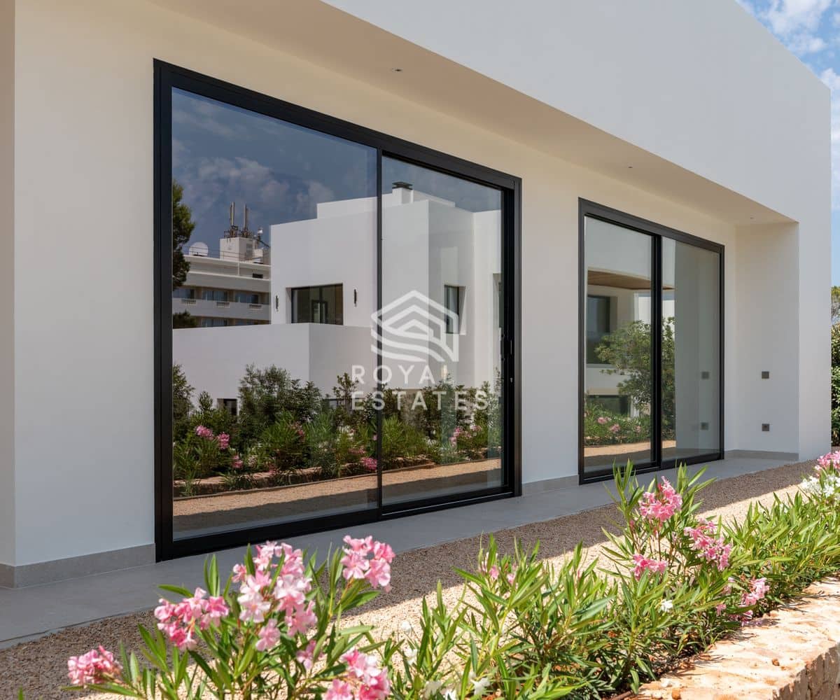 6 soveværelse Villa til salg i Ibiza by med swimmingpool - € 3.850.000 (Ref: 9796636)