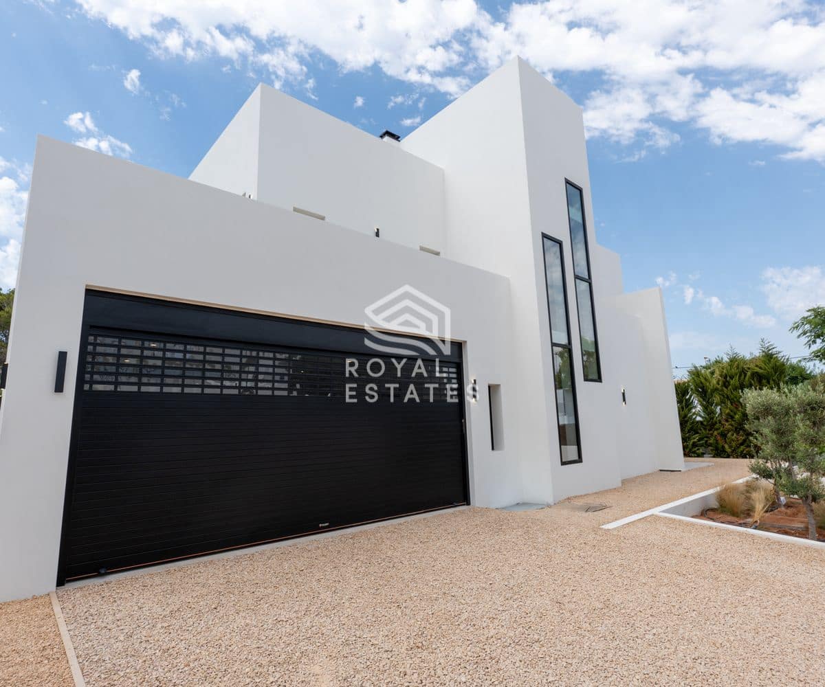 4 bedroom Villa for sale in Ibiza / Eivissa town with pool garage - € 2,950,000 (Ref: 9796638)