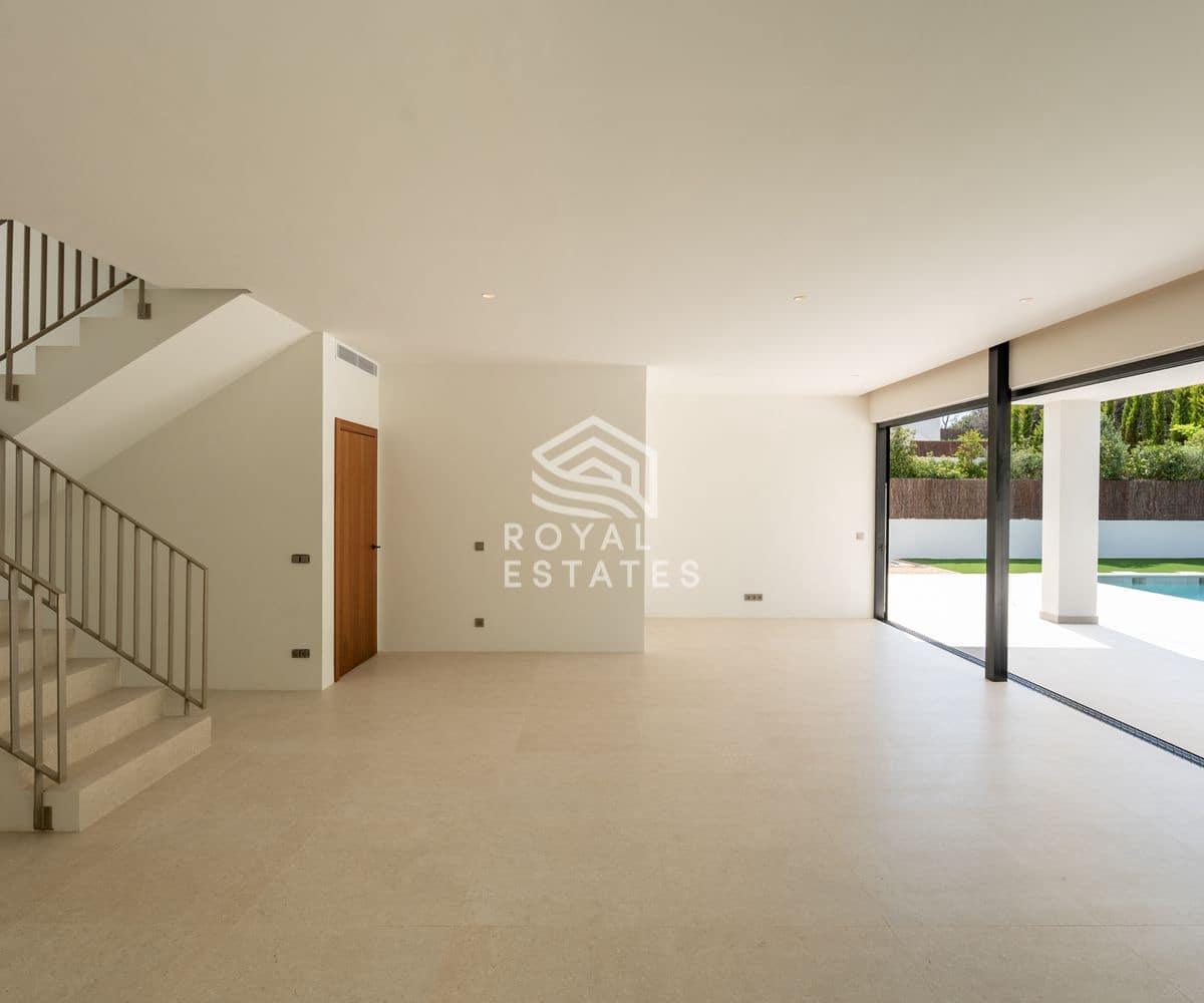 4 bedroom Villa for sale in Ibiza / Eivissa town with pool garage - € 2,950,000 (Ref: 9796638)