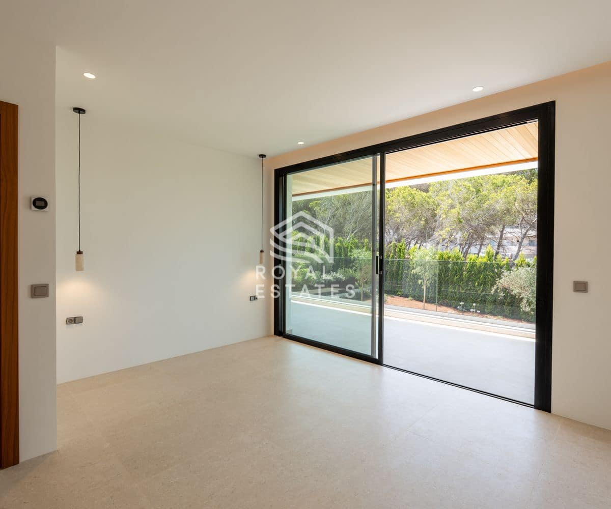 4 bedroom Villa for sale in Ibiza / Eivissa town with pool garage - € 2,950,000 (Ref: 9796638)