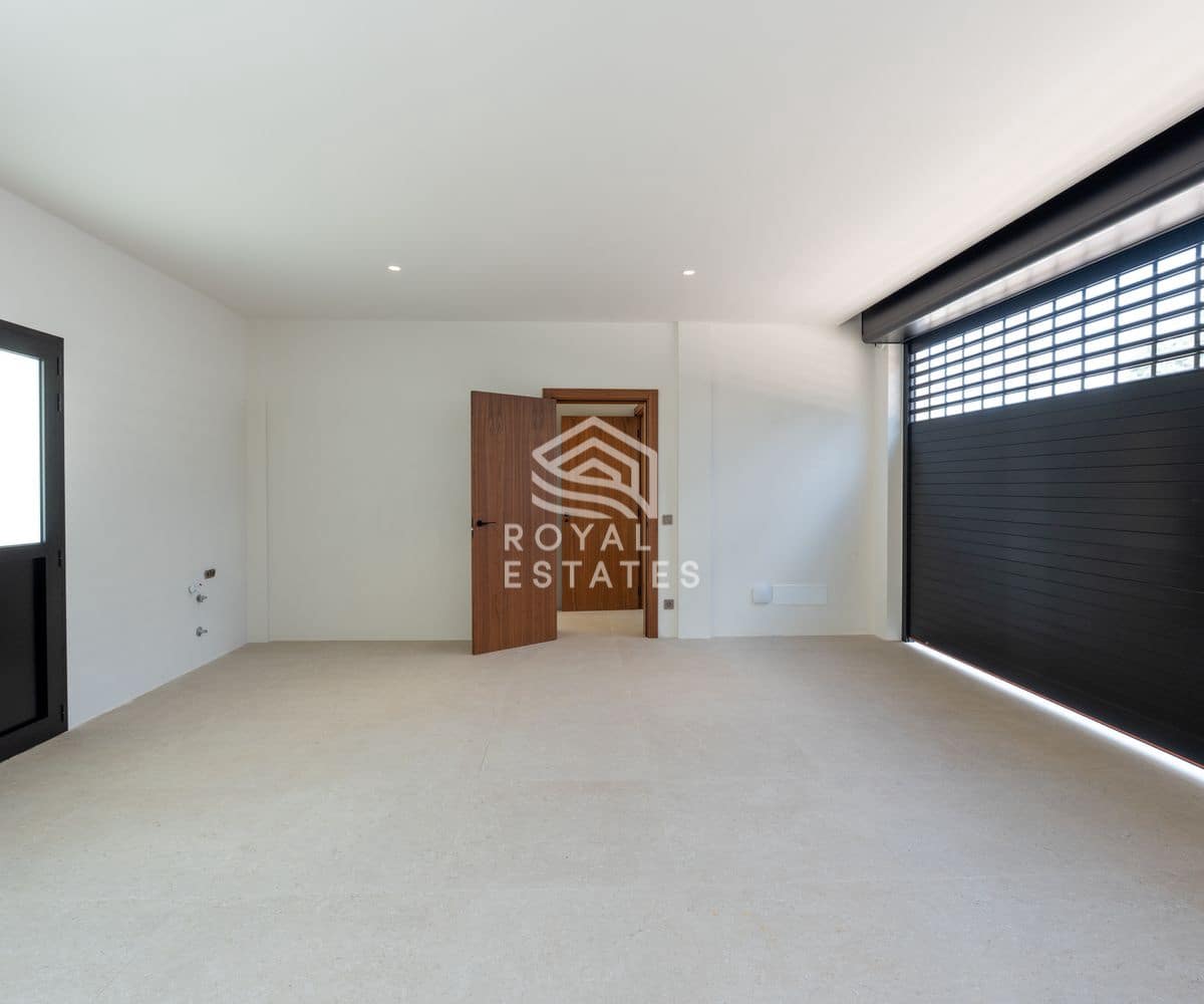 4 bedroom Villa for sale in Ibiza / Eivissa town with pool garage - € 2,950,000 (Ref: 9796638)