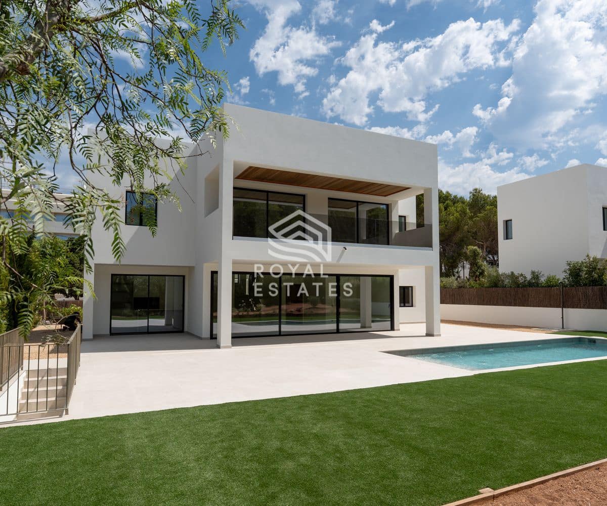 4 bedroom Villa for sale in Ibiza / Eivissa town with pool garage - € 2,950,000 (Ref: 9796638)
